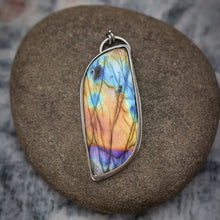 Load image into Gallery viewer, Labradorite In Sterling