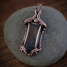 Load image into Gallery viewer, Spectrolite Labradrorite