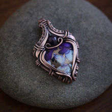Load image into Gallery viewer, Dhalia Violet with Amethyst accent