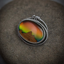 Load image into Gallery viewer, Wooden Hill inlay in Crystal and Aurora Opal doublet
