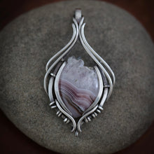 Load image into Gallery viewer, Agua Nueva Agate with Crystal Edge
