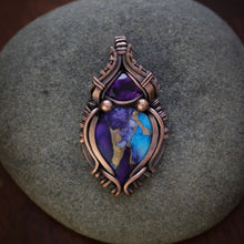 Load image into Gallery viewer, Dahlia Blue with Faceted Amethyst
