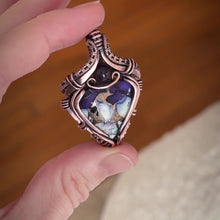 Load and play video in Gallery viewer, Dhalia Violet with Amethyst accent
